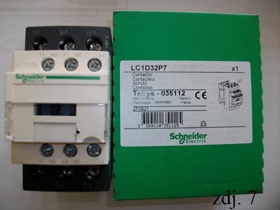 LC1D09P7 3P AC3-9A NZ+NO 230V 50/60HZ