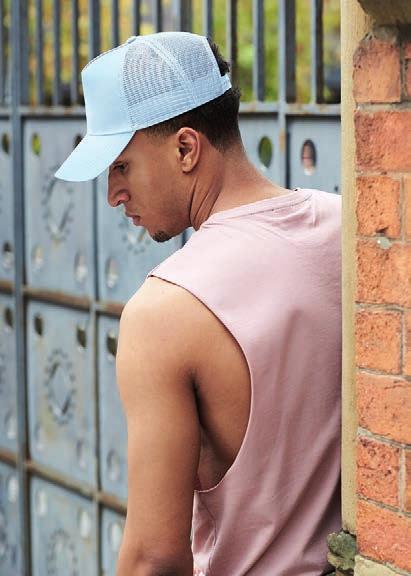 B640 B640 / / / / / / / / Chocolate/ Caramel / / / / / / Olive / Pastel / Pastel Pastel / Pastel Pure / / CZAPKA Z DASZKIEM SNAPBACK TRUCKER Przedni panel: 100% bawełny / Panele tylne ze 100% siatki