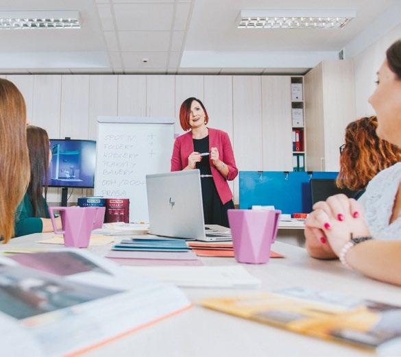 do organizacji, identyfikowania talentów, rozwijania i celowego adresowania potrzeb rozwojowych pracowników, a także szybkiego diagnozowania i usuwania barier organizacyjnych mających wpływ na