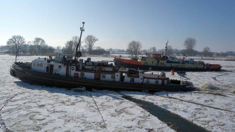 Zdjęcie 19 Zator lodowy w rejonie miejscowości Kunice (km 571,5) Zdjęcie