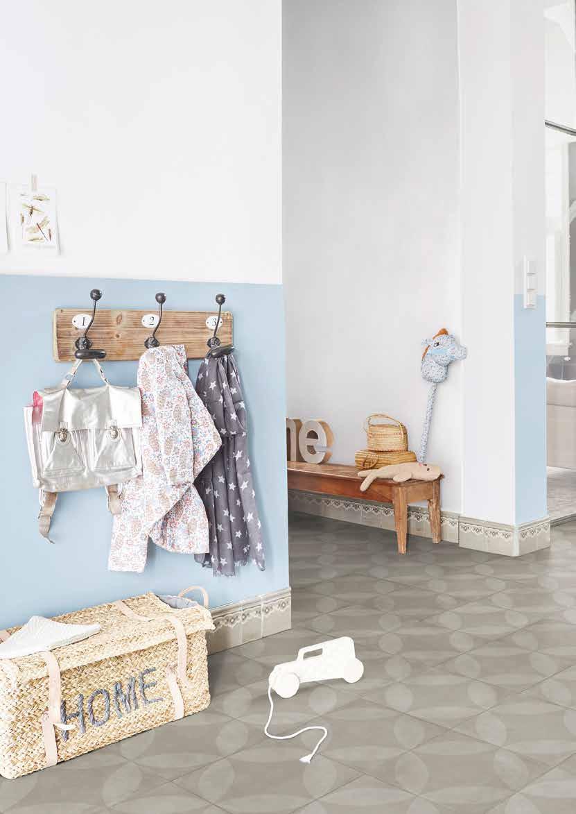 35mm STAINS RESISTANT 10 100 % Recyklowalne 33 x 33cm 33 x 33cm 33 x 33cm 33 x 33cm TILE DIAGONAL BLACK 4m: 5827 107 (5450158686789) 3m: 5828 107 (5450158687779) 2m: 5829 107 (5450158687977) TILE