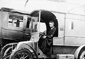 - W 1891 r. w Paryżu Maria Skłodowska zdała jako pierwsza kobieta w historii egzaminy wstępne na wydział fizyki i chemii Sorbony.