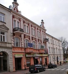 Powstała ona w latach 1909-1910, kiedy bracia przenieśli tutaj z ulicy Szosowej swój zakład stolarski, założony w 1890 roku. Remont kapitalny budynku przeprowadzono w latach 1999-2000.