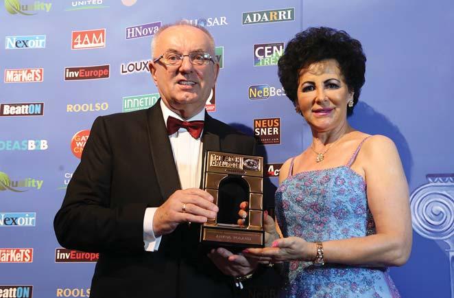 Koliszowie. Anna i Czesław NAGRODZENI STATUETKĄ VIP BIZNESU Koliszowie. Anna i Czesław NAGRODZENI STATUETKĄ VIP BIZNESU