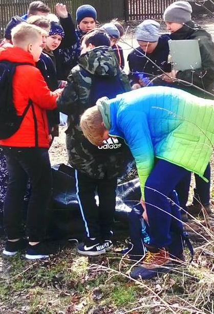 ten gatunek, a współcześnie populacja żubrów systematycznie wzrasta 26 marca uczniowie klasy 4 i 6 wzięli udział w zajęciach prowadzonych przez pracowników