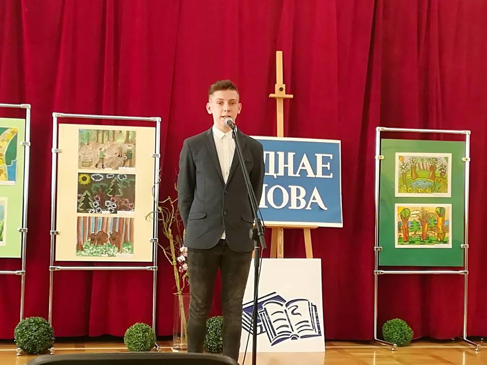 Kurier Poranny Numer 7 05/2019 Strona 9 Recytują w języku białoruskim- RODNAJE SŁOWA eliminacje centralne Dnia 22 marca 2019 r odbyły się eliminacje centralne 48 konkursu
