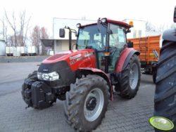 https://www. fot. agrofoto_superzetor7745 Rolnicy z gminy, na terenie której leżą Podróże, chętnie sprowadzają z zagranicy ciągniki marki Valtra.