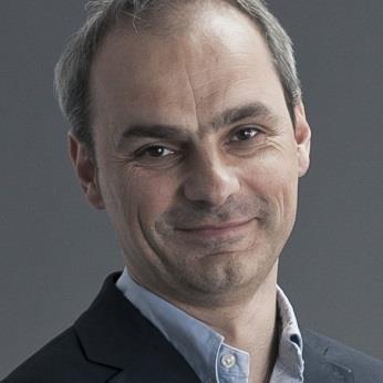 Sprawzdanie z działalnści Grupy Kapitałwej Aillern SA w kresie d 1 stycznia 2016 r. d 30 czerwca 2016 r. 2. WŁADZE SPÓŁKI DOMINUJĄCEJ ZARZĄD Rafał Styczeń (Prezes Zarządu) jest głównym akcjnariuszem Aillern SA.