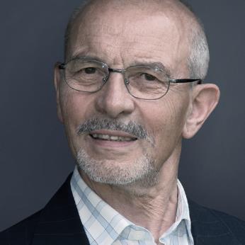 Sprawzdanie z działalnści Grupy Kapitałwej Aillern SA w kresie d 1 stycznia 2016 r. d 30 czerwca 2016 r. Jan Styczeń (Człnek Rady Nadzrczej) jest abslwentem Uniwersytetu Jagiellńskieg (1957 r.