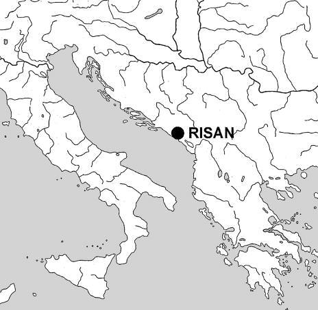 ŚWIATOWIT XIII XIv (LIv Lv)A/B 2015 2016 MARTIN LEMKE FiELDWORK AT RiSAN 2015 D uring the 2015 campaign in Risan (Montenegro), 1 a large trial trench was explored 55 m to the north-east from the