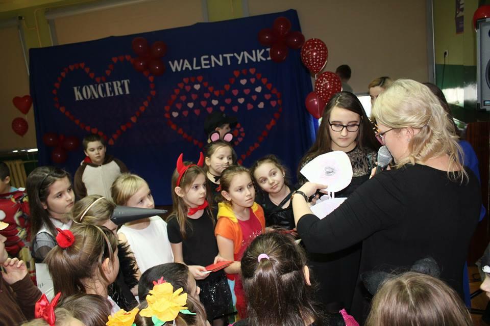 dnia ludzie wysyłają do bliskich walentynkę" - wiersz, podziękowanie albo wyznanie