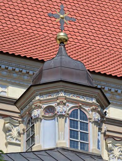 Gotycka bryła zyskała renesansowy blask, a fara w Kazimierzu Dolnym stała się wzorcem zarówno dla odnawianych kościołów gotyckich, jak i nowo powstających obiektów sakralnych Lubelszczyzny, wnosząc