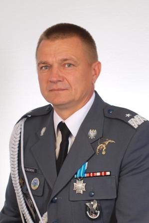 Lotnictwa Taktycznego. 3 maja 2007 r. został mianowany do stopnia gen. brygady. Od 1 stycznia 2009 r.