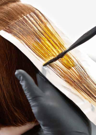 COLOR ELUMENATION NEW Poznaj techniki, które przeniosą Twoją wiedzę na temat kolorów na jeszcze wyższy poziom. Stwórz niewiarygodny blask w swoim świecie kolorów.