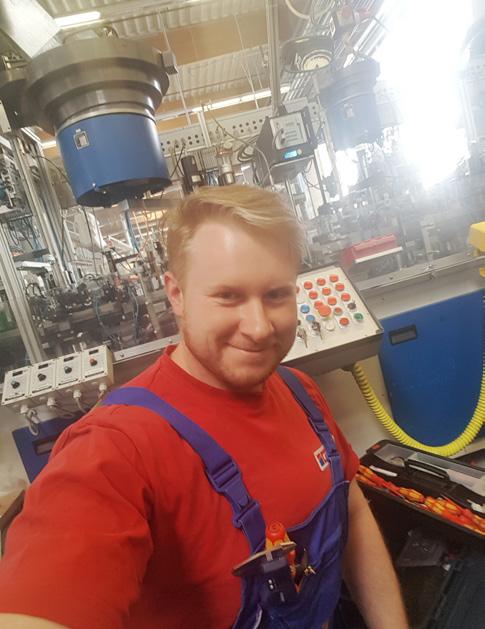 Čehodla sy so za powołanje mechatronikarja rozsudźił? Dobry kumpl je mi wo swojim powołanju (mechatronikar) powědał. Mje su industrielna technika a jeje wotběhi přeco hižo zajimowali.