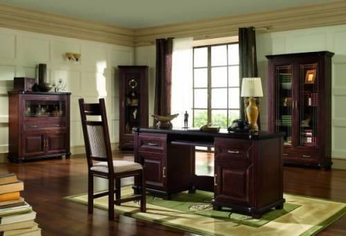 (Praca w domu bardzo często staje się koniecznością, fot. Mebin) Bardzo ważnym elementem gabinetu jest biurko.