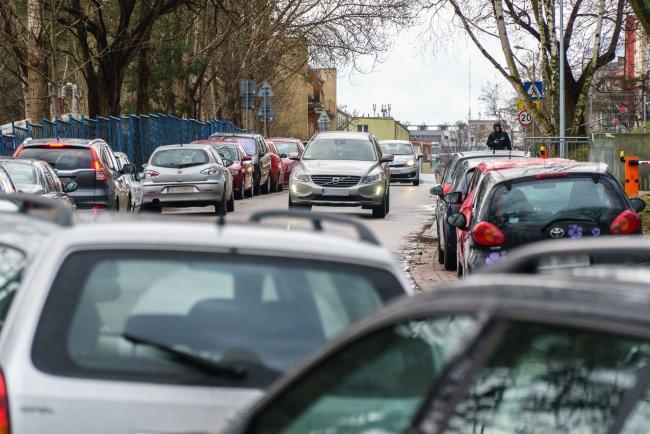 Będą zmiany w organizacji ruchu na Grabówku Około trzech czwartych uczestników zakończonych konsultacji społecznych chce zmian w organizacji ruchu na ulicach Beniowskiego i Kapitańskiej.