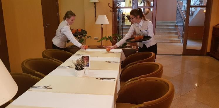 Powiat Kielecki Starostwo Powiatowe w Kielcach Innowacyjny model kształcenia drogą do sukcesu zawodowego w Powiecie Kieleckim 89 uczestników projektu okres realizacji grantu: czerwiec 2018