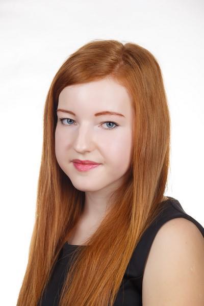 Wnęk Natalia absolwentka klasy IV technikum