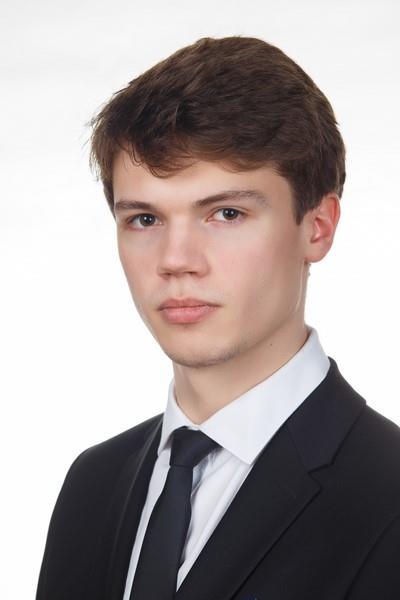 Absolwenci rok ukończenia 2016/2017 Krzemiński Adrian