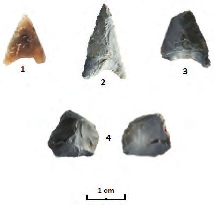 Ryc. 6. Materiał zabytkowy: 1 Wetlina, stan. 56; 2 Wetlina, stan. 57; 3 Duszatyn, stan. 17; 4 Przełęcz Bukowska, stan. 1 (fot. Z. Maj) Abb. 6. Fundmaterial: 1 Wetlina, Fst. 56; 2 Wetlina, Fst.