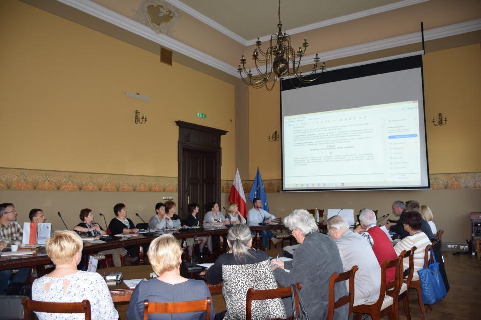 ORGANIZACJE POZARZĄDOWE 21 listopada KONSULTACJE PROGRAMU