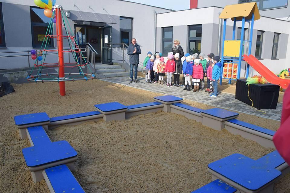 INICJATYWA LOKALNA 14 października OTWARCIE TĘCZOWEJ KRAINY W