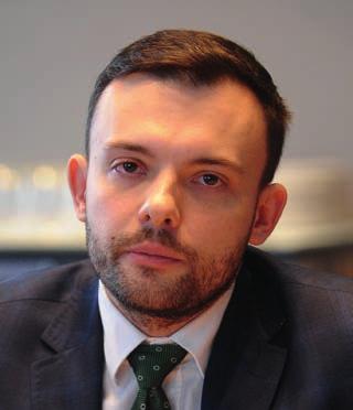 DEBATA ŚWIAT LEKARZA wartości odżywczych. Przyswajam tylko 40 proc., a resztę czerpię dzięki mieszankom odżywczym podawanym pozajelitowo przez 14 godzin na dobę.