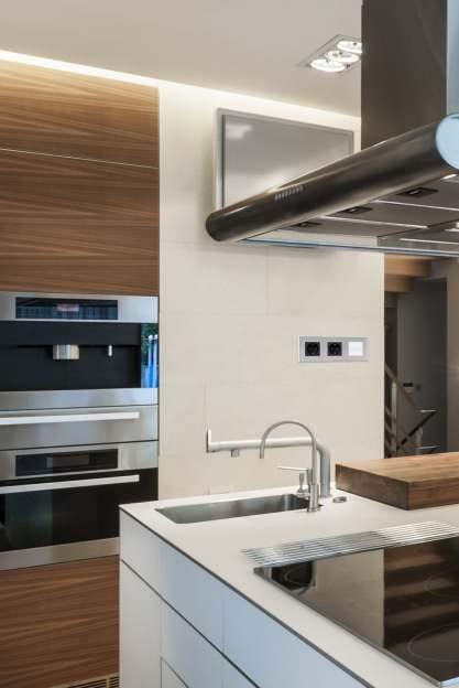 Unikalny i nowoczesny design Touchme Seria Touchme charakteryzuje się niezwykłą estetyką i jakością wykonania.