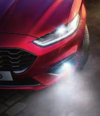 Reflektory Ford Dynamic LED Ten zaawansowany układ reflektorów dobiera odpowiedni strumień światła dla uzyskania lepszego oświetlenia w różnych warunkach.