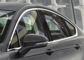 dodatkową warstwą akustyczną Dodatkowe elementy wyposażenia wnętrza w porównaniu z wersją Trend System nawigacji satelitarnej Sony CD/MP3 z DAB+ i Ford SYNC 3 Podgrzewane przednie fotele z regulacją