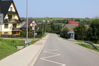 powiatową Słopnice-Zalesie.