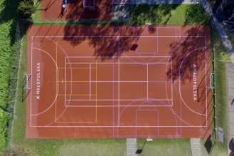 nowoczesna nawierzchnia poliuretanowa MODERNIZACJA BOISKA SPORTOWEGO Inwestycja ta zaliczana jest do najbardziej wdzięcznych inwestycji gminnych.