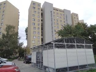 Szczepanika 2 oraz ul. Mokrej 33. Segregowanie śmieci i odpadów jest konieczne, jeśli chcemy dbać o środowisko, w którym żyjemy.