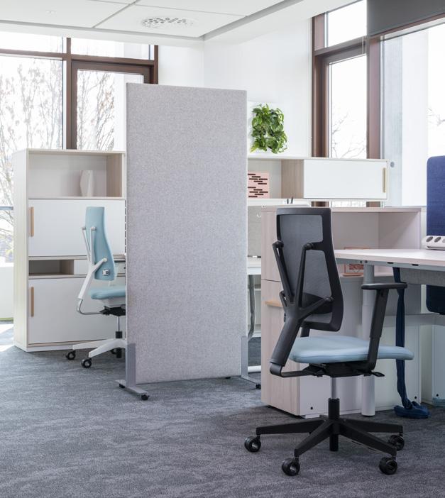 CUZ28 The walls can be free-standing or for integrations, come in different sizes and on two different types of feet.
