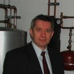 Obecnie prowadzi własne biuro projektów oraz czynnie wspiera inżynierów sanitarnych w zakresie projektowania oraz planowania kariery zawodowej. mgr inż.