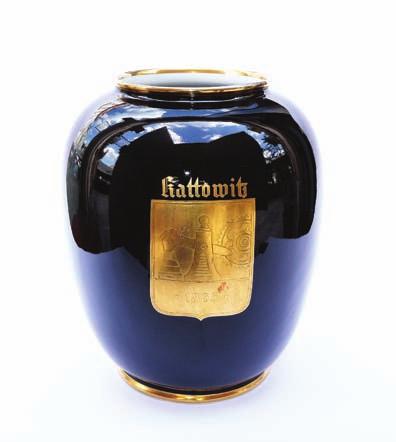 Katowice, 1939-1945 Podobny wazon znajduje się w zbiorach Muzeum Historii Katowic i jest eksponowany na wystawie: Z fabryki na salony! Wystawa porcelany Giesche, Czuday, Huta Franciszka, MHK, ul.
