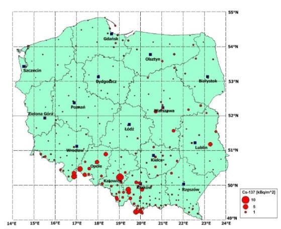 Rysunek 2. Depozycja (stężenie powierzchniowe) cezu 137 Cs w Polsce (próbki pobrane jesienią 2016 roku.