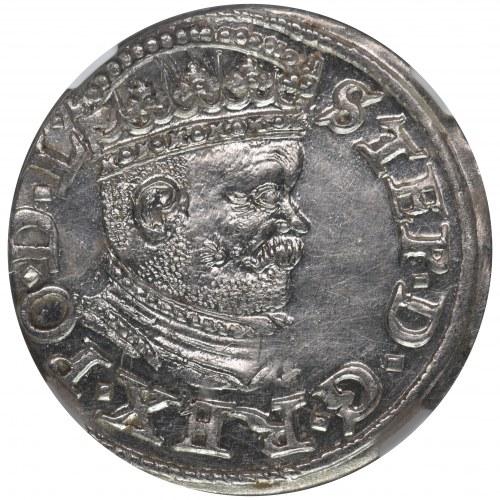 1. Stefan Batory, trojak 1586 Ryga NGC MS62 Odmiana z