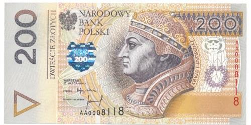 Nominał 200 złotych rzadko spotykamy już na rynku z numerem z trzema zerami z przodu,stąd numer"0008118"