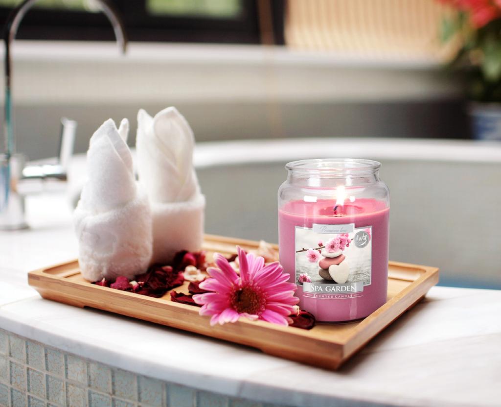 DUŻE ŚWIECE ZAPACHOWE W SZKLE Z WIECZKIEM BIG SCENTED CANDLES IN GLASS WITH A LID snd99-x ~100 h ~500 g Ø 9,9 x 14,0 cm 6 C / 12 L / 8 H 576 szt.