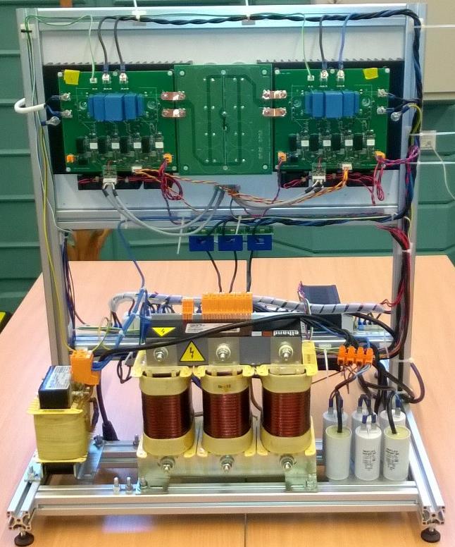 Prototypowe przekształtniki AC/ 3 fazowy: 10 kva, przekształtnik 4 gałęziowy