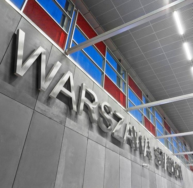 stacja PKP, warszawa stadion Projekt: Goessler Produkt: Open Sky RAL 9006 VARIO na konstrukcji RBS1 (HOOK ON) RAL 9006 Kasetony VARIO RAL 7004 PKP station, warszawa
