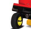 Napęd przez koła uniezależnia to urządzenie od napędów hydraulicznych lub przez wał odbioru mocy.