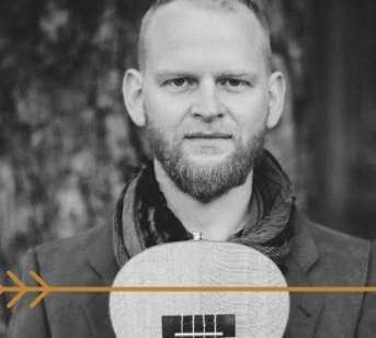 Koncert Henry no Hurry 28.09.2019. godz. 19.00. Łosie, Skrawek Nieba, agroturystyka Wstęp: informacje u organizatora www.skraweknieba.eu Koncert Henry No Hurry w Skrawku Nieba.