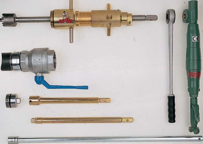 do mocowania: Ø 56,5 mm, do stali 8 Ø 56,5 mm, do żeliwa 8 Ø 56,5 mm, do PE i PVC, stosować bez 95 58 wiertła pilotującego 5 Wiertło pilotujące z HSS, M gwint zew.