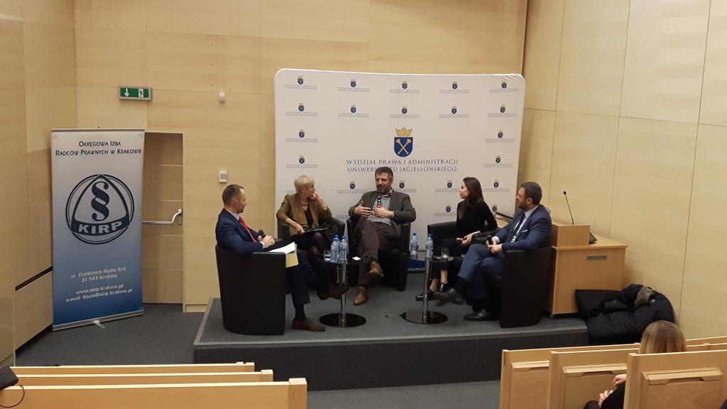 02.01.2017, ostatnia aktualizacja: 04.01.2017 Europejski Dzień Prawnika w OIRP w Krakowie Obchody Europejskiego Dnia Prawnika w Okręgowej Izbie Radców w Krakowie rozpoczęły się już w czwartek 8 grudnia 2016 r.