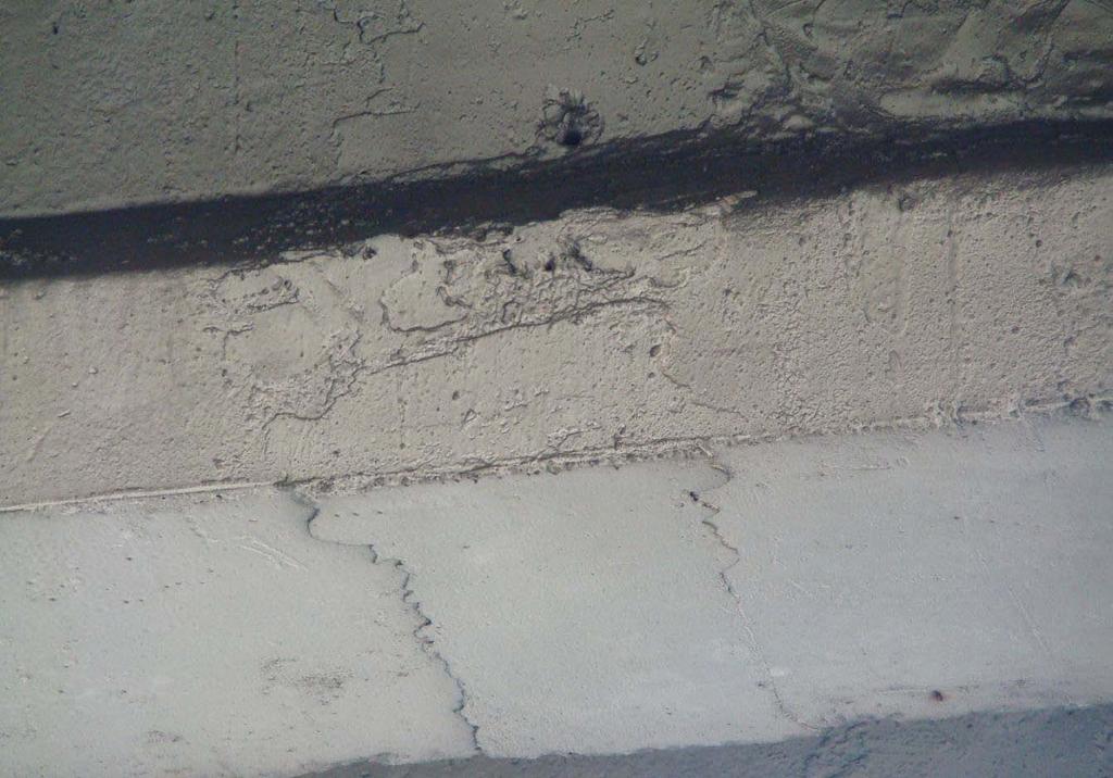 Poprzecznica przedskrajna, widoczne miejsca łączenia dźwigarów