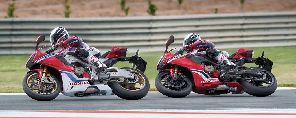 FIREBLADE OCHRONA BEZPIECZEŃSTWO I KONSERWACJA Tankpad karbonowy (logo Honda Wing) 08P61-MEJ-800