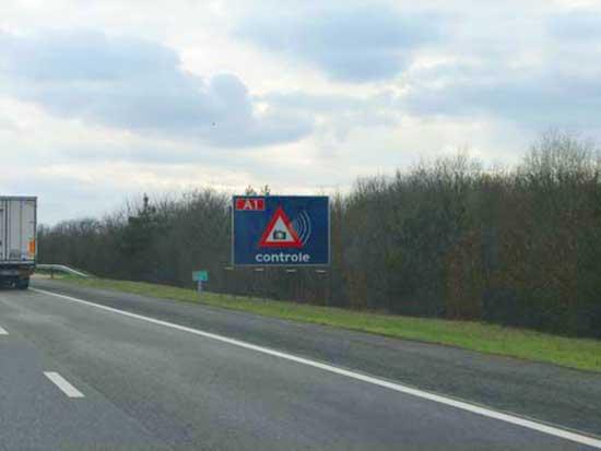 ograniczenie to nie jest większe niż około 2 db na 10 km/h ograniczenia prędkości.